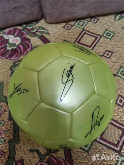 Футбольный мяч