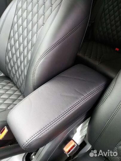 Чехлы на подлокотник Веста Лада Vesta