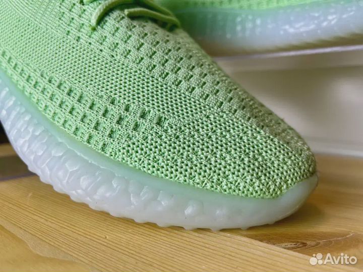 Кроссовки женские adidas Yeezy Boost (350)