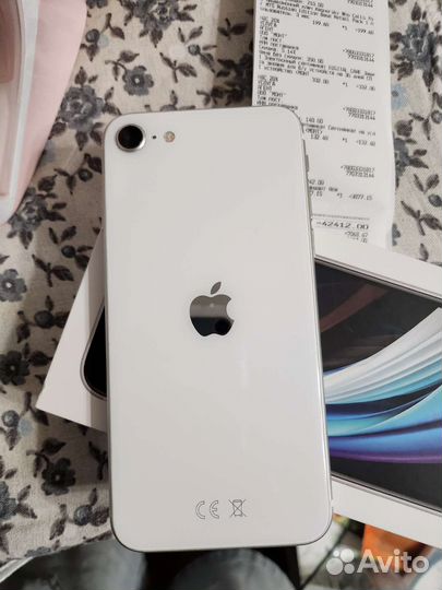 Телефон iPhone se 2020 64gb