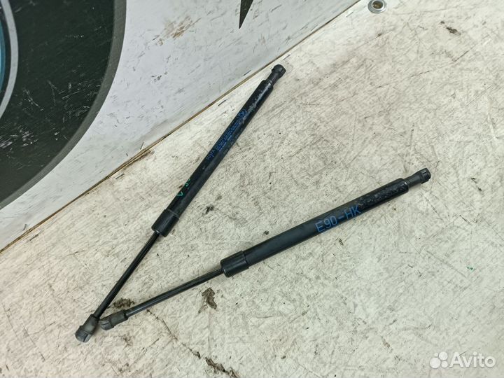 Амортизаторы крышки багажника BMW 3 E90