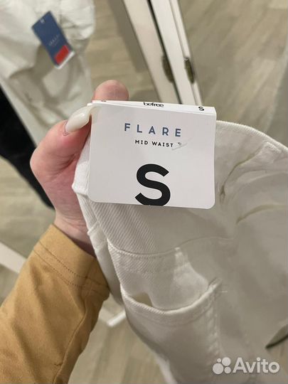 Джинсы женские