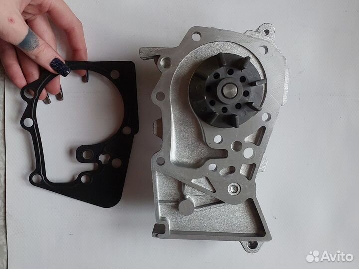 Насос водяной Renault