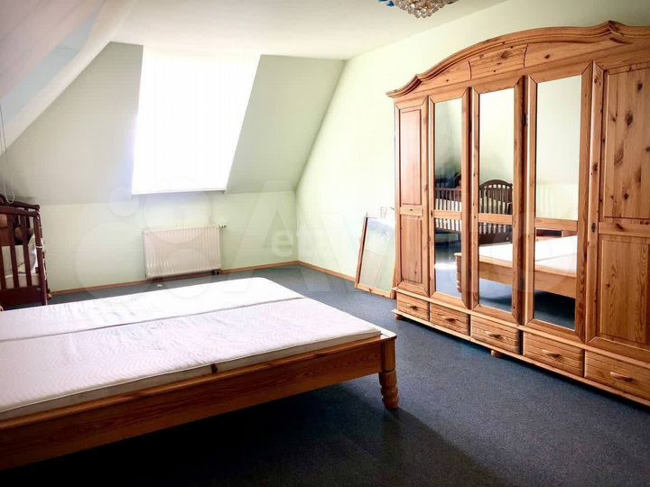 Дом 358,1 м² на участке 5,4 сот.