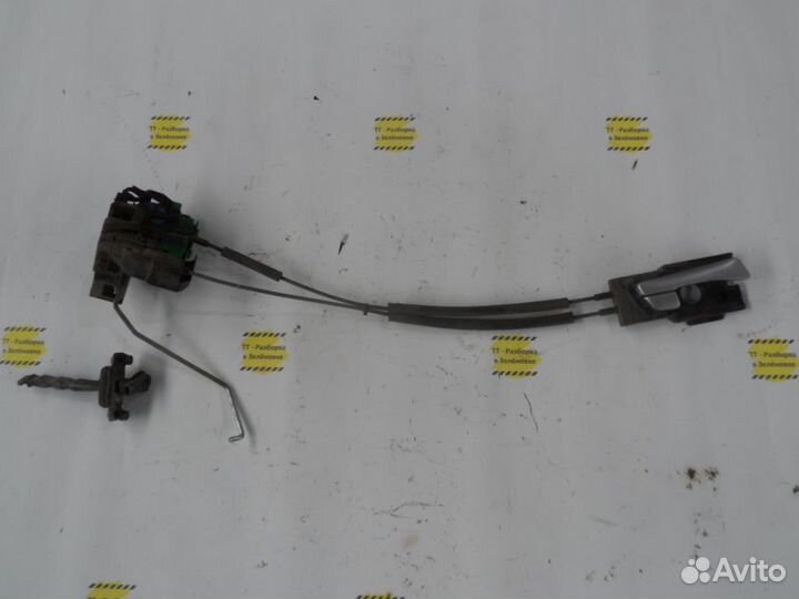 Ручка двери внутренняя правая в сборе с замком HYU