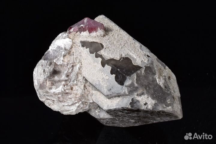 Турмалин, кварц, лепидолит, цеолит. Лот №618