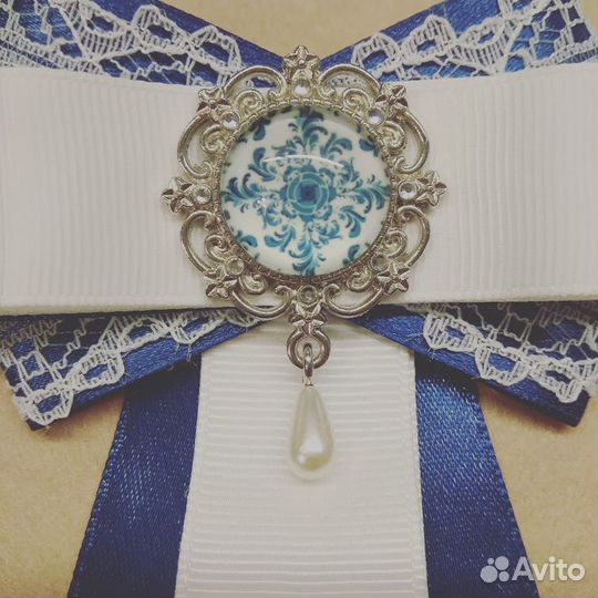 Брошь бант