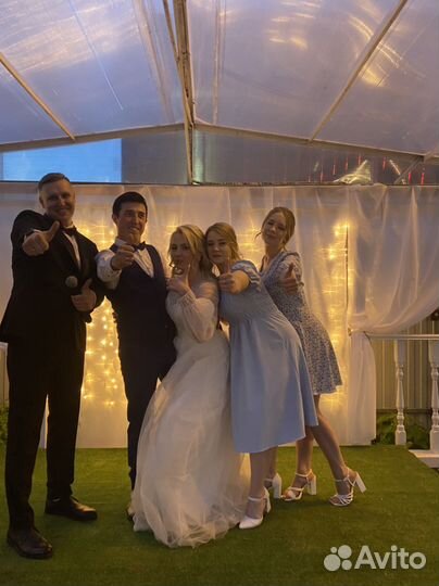 Ведущий на мероприятие