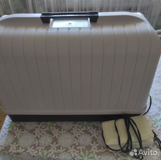 Швейная машинка зингер