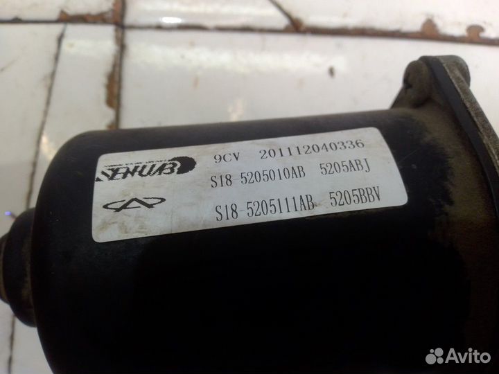 Моторчик стеклоочистителя передний