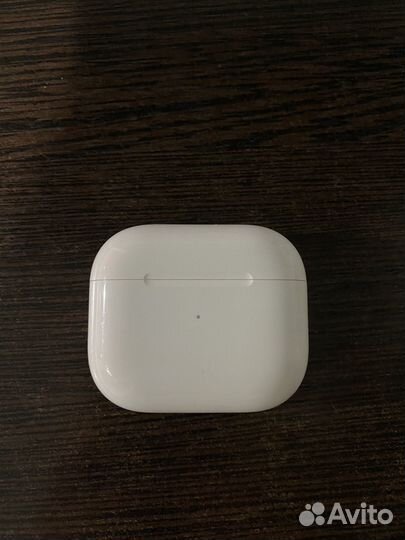 Продажа наушников Airpods 3-я