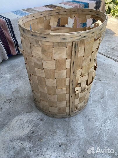 Предметы советских времен(панно,самовар и др)