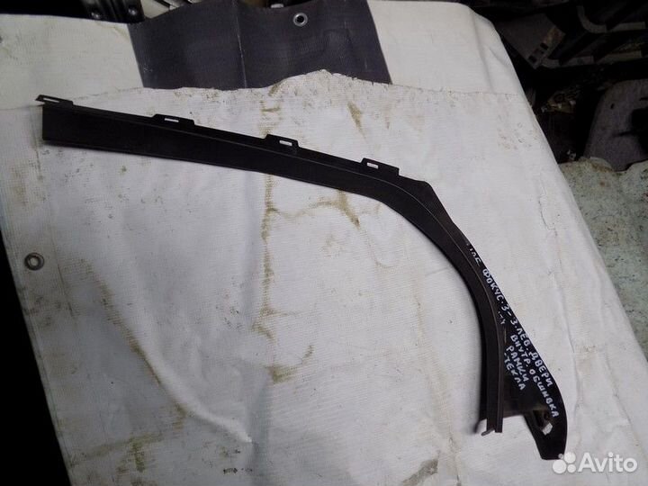 Накладка (кузов внутри) Focus III 2011