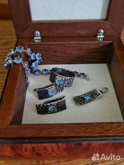 Комплект Прибалтика, топазы