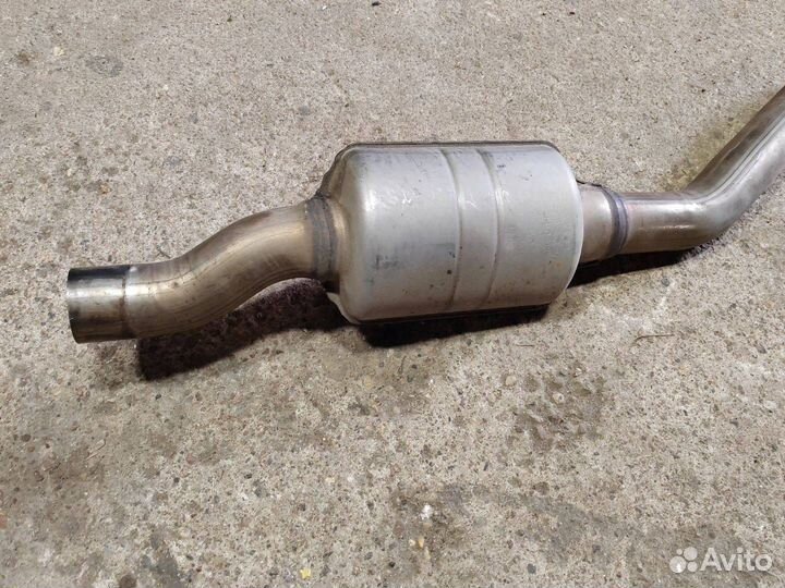 Труба приемная глушителя Audi Q5 8R 2010