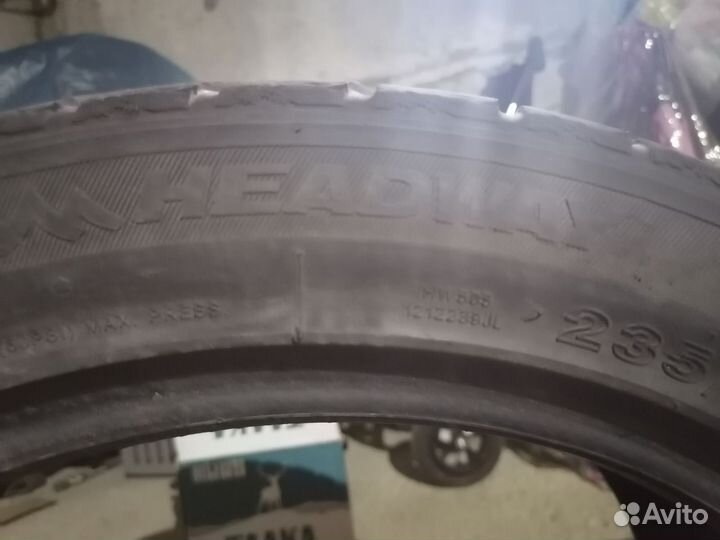 Triangle AdvanteX TC101 235/45 R17