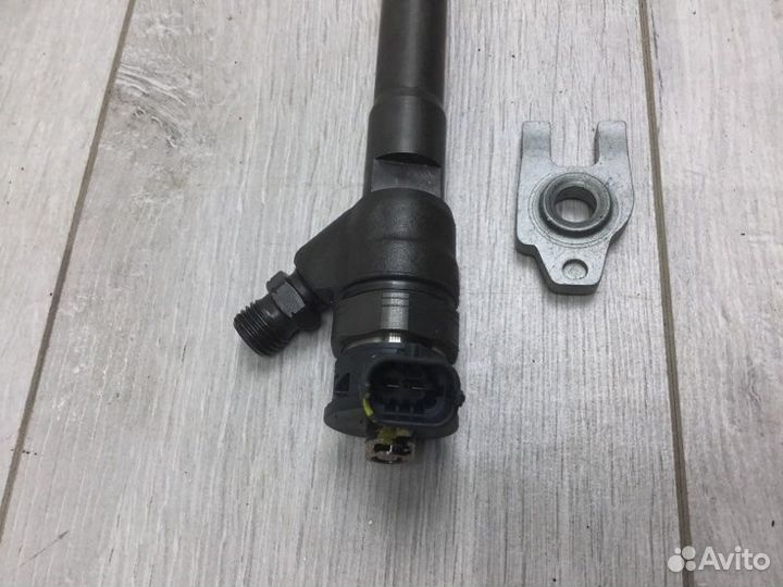 Форсунка Nissan Qashqai кроссовер R9M 2013