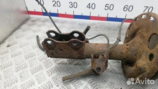 Стойка передняя левая toyota avensis T27 (BEA06K50