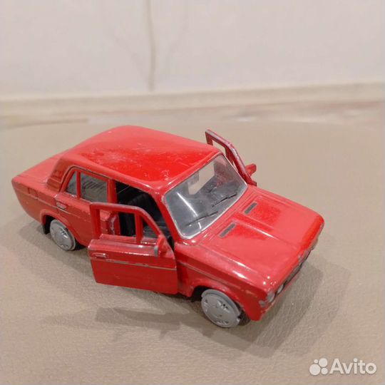 Моделька LADA-2106