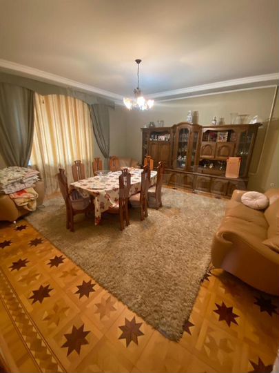 Дом 350 м² на участке 7 сот.