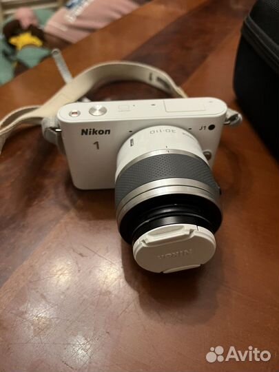 Компактный фотоаппарат nikon j1
