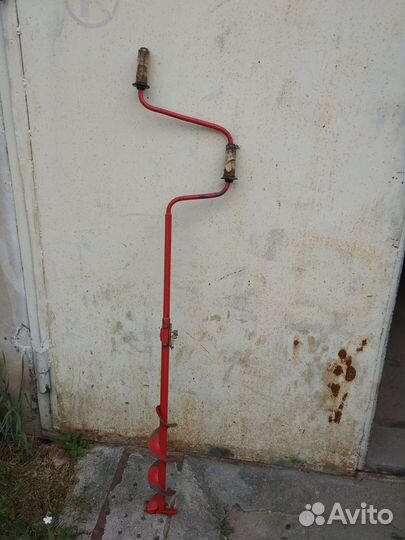 Ледобур для зимней рыбалки