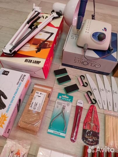 Маникюрный набор с аппаратом Стронг и сухожар