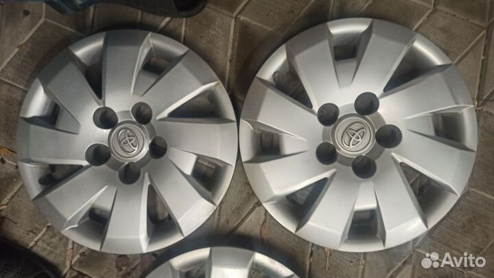 Колпаки toyota на 15