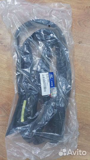 Уплотнитель двери левый sonata V (821303D001)