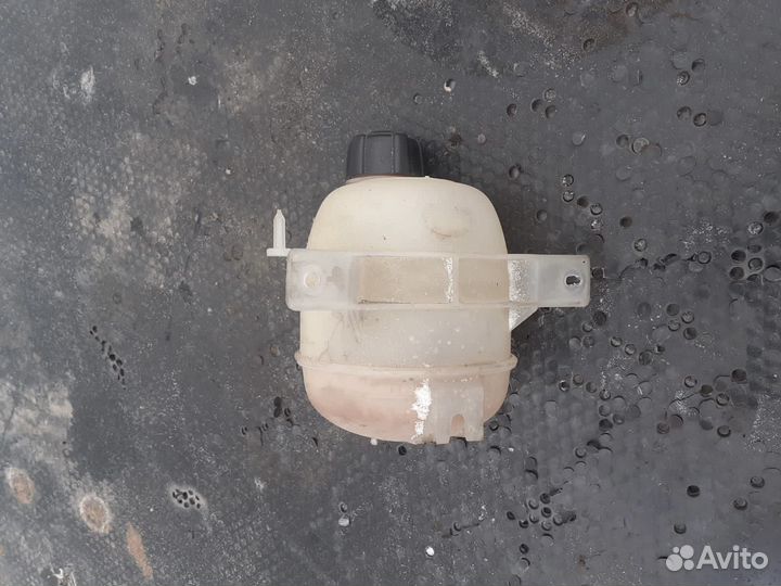 Бачок расширительный Renault