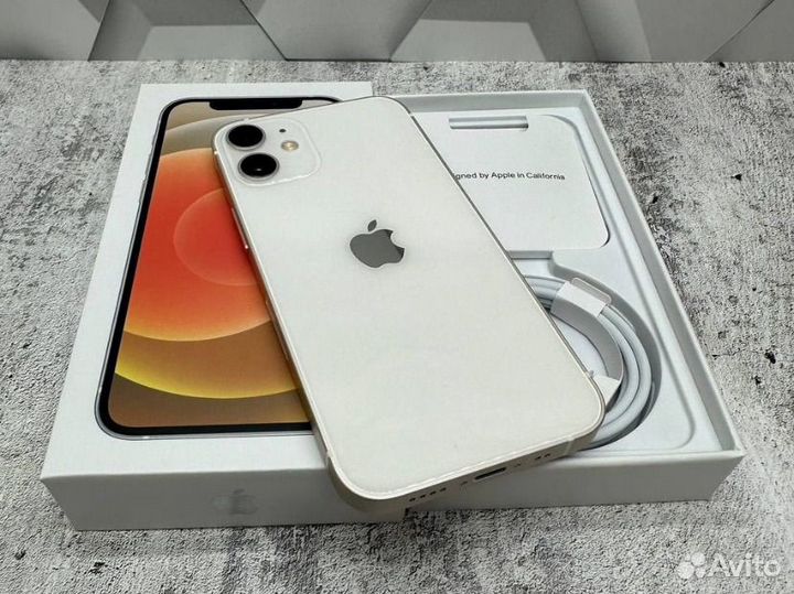 iPhone 12, 64 ГБ