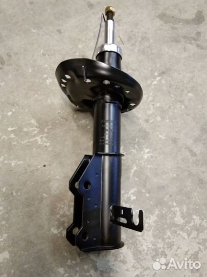 Амортизатор передний правый