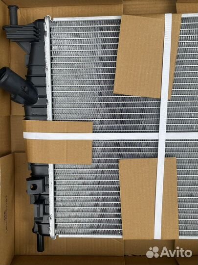 Радиатор охлаждения двигателя основной