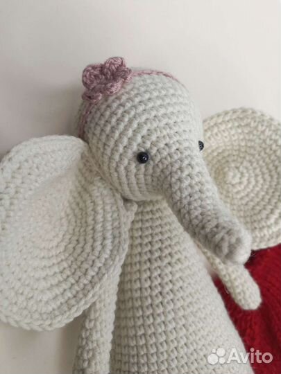 Вязаный слонёнок, игрушка