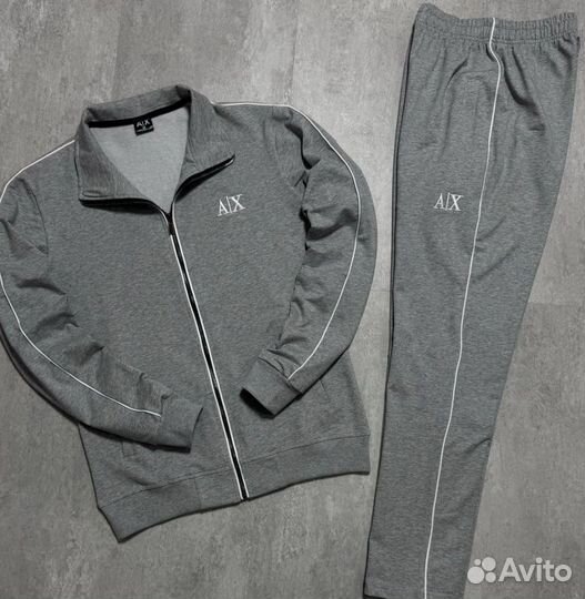 Спортивные костюмы Armani эргономичные