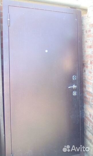 Двери входные металлические