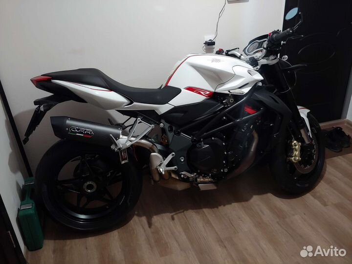Mv agusta brutale 1090r