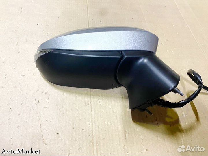 Зеркало правое Toyota Corolla E210