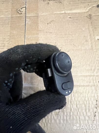 Блок управления зеркалами Opel Corsa D