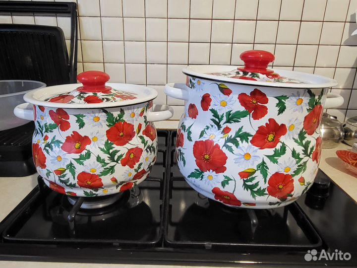 Набор кастрюль эмалированных
