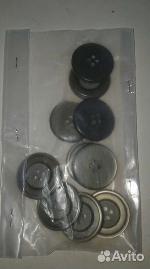 Пуговицы разные большие