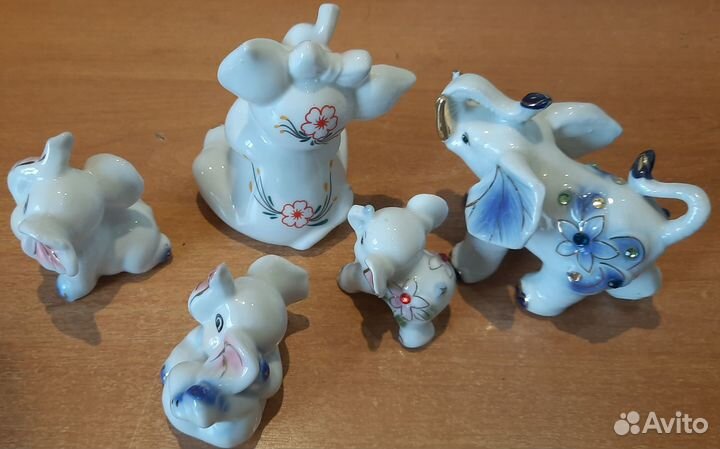 Слоники фарфоровые