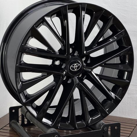 Литые диски Toyota 8×R18 5×114.3