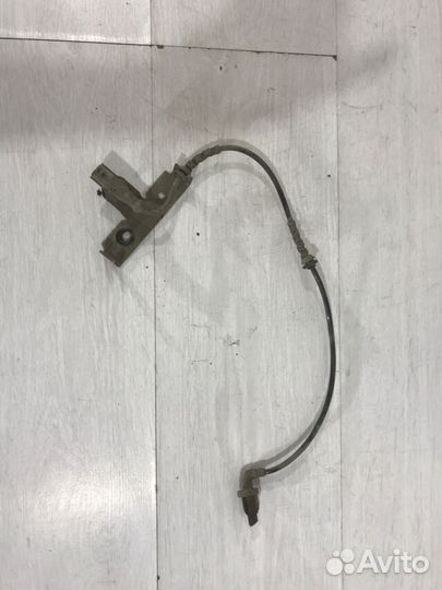 Датчик ABS задний левый renault arkana 1.3 2WD CVT