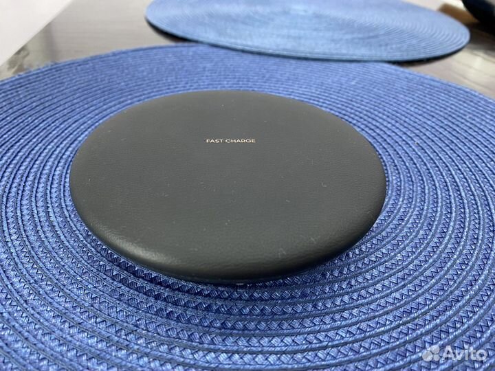 Беспроводное зарядное устройство Samsung EP-PG950