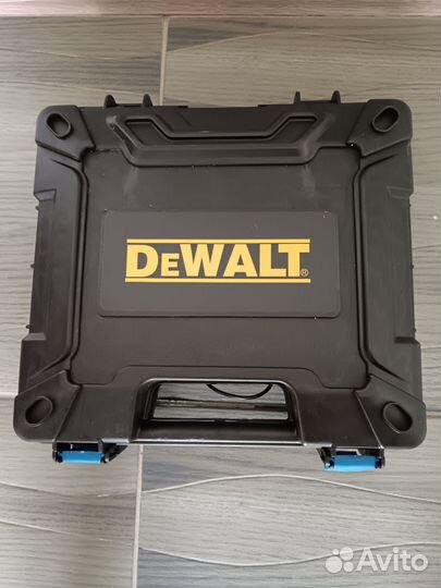 Шуруповерт dewalt