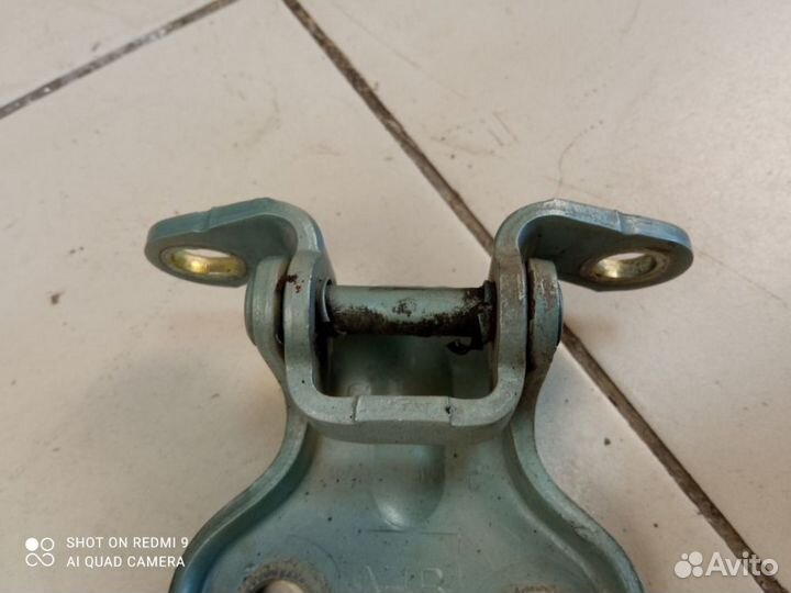 Петля двери передняя левая верхняя Lacetti j200