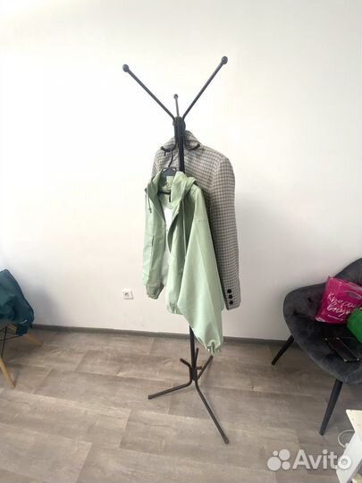 Вешалка для одежды напольная