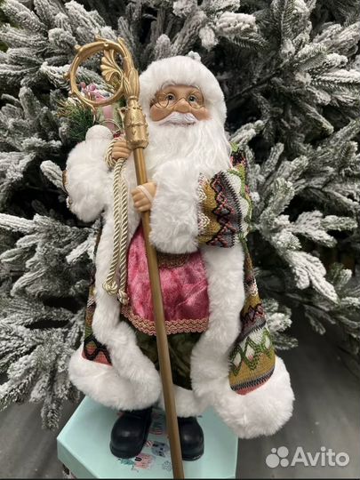 Фигурка Деда Мороза