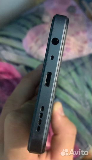 Телефон Realme